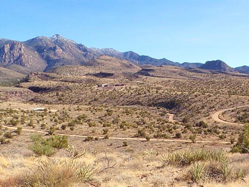 Ranch Lot, Hualapai Mountains View : Kingman : Mohave County : Arizona