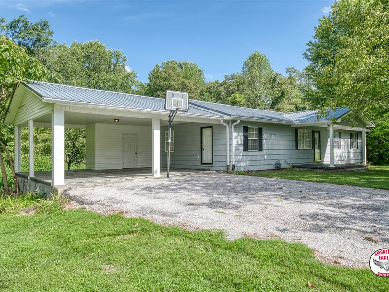 Home & 9.57 /- Acres : Monterey : Putnam County : Tennessee