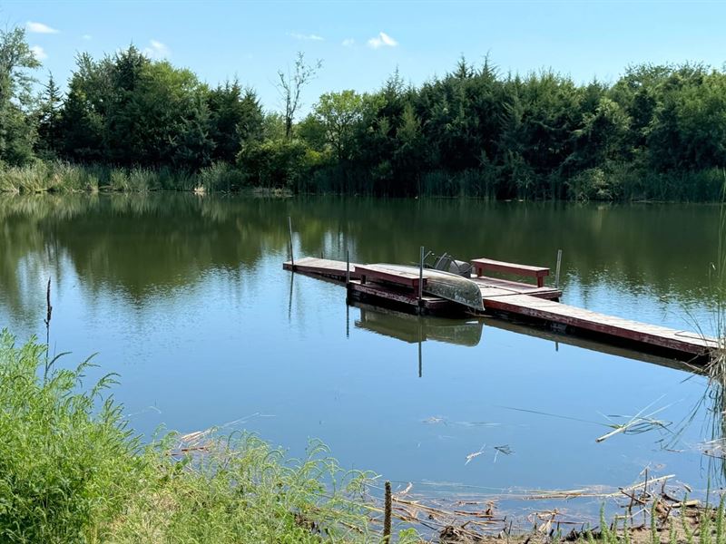 Cabin with 8.95 Acres & Spring Fed : Orchard : Knox County : Nebraska