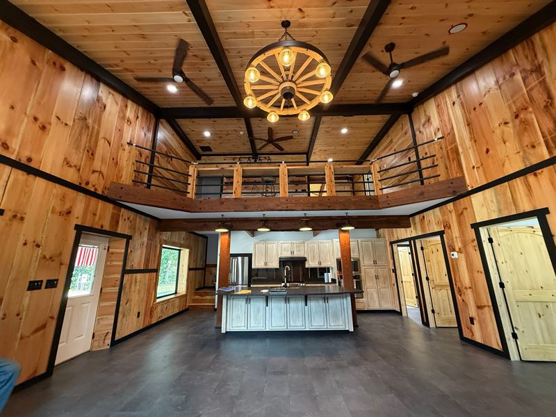 300-Ac Hunting Paradise + Barndomin : Rayle : Wilkes County : Georgia