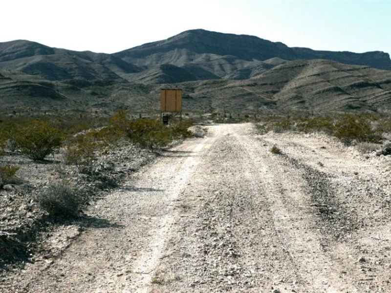 Remarkable 10.05-Acre Sierra Blanca : Sierra Blanca : Hudspeth County : Texas