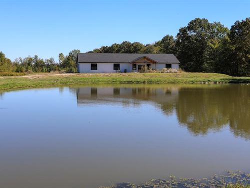 New Construction on a Secluded 6 : Poplar Bluff : Butler County : Missouri