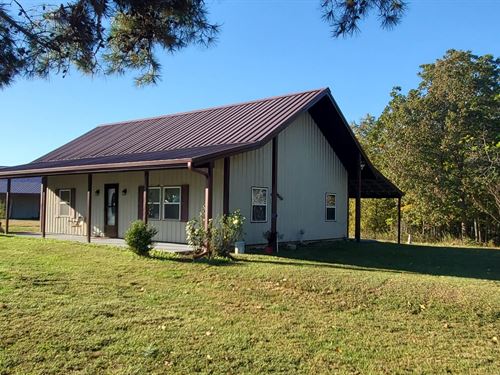 Home Bordered by National Forest : Pomona : Howell County : Missouri