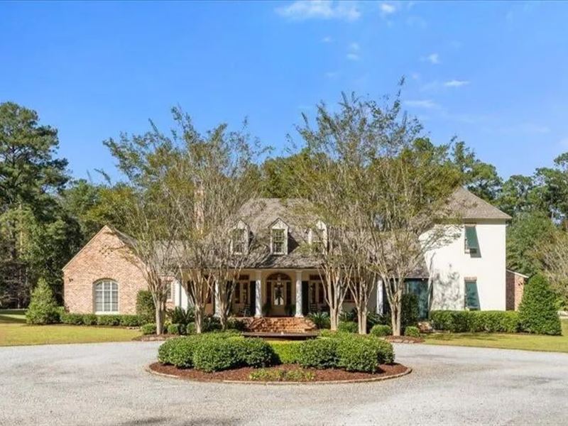 Luxury French Acadian Estate for Sa : Summit : Pike County : Mississippi