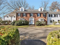 Colonial Revival Home Ready for You : Roanoke : Virginia