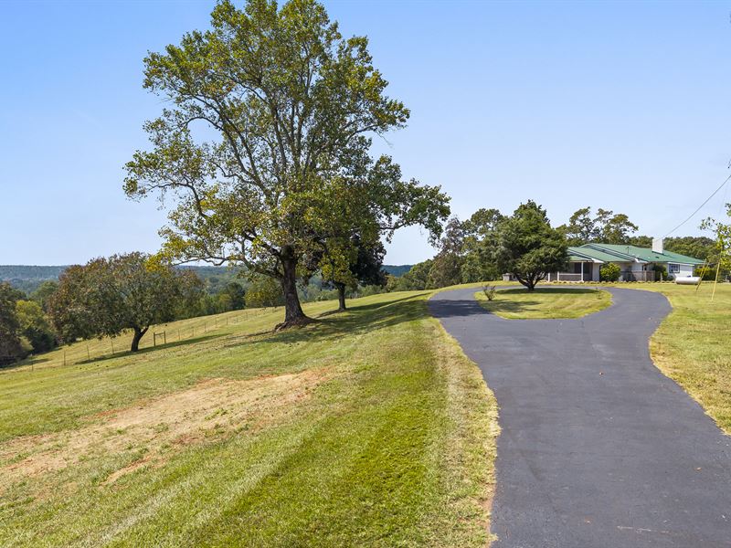 Serene Riverfront with Amazing View : Commerce : Jackson County : Georgia