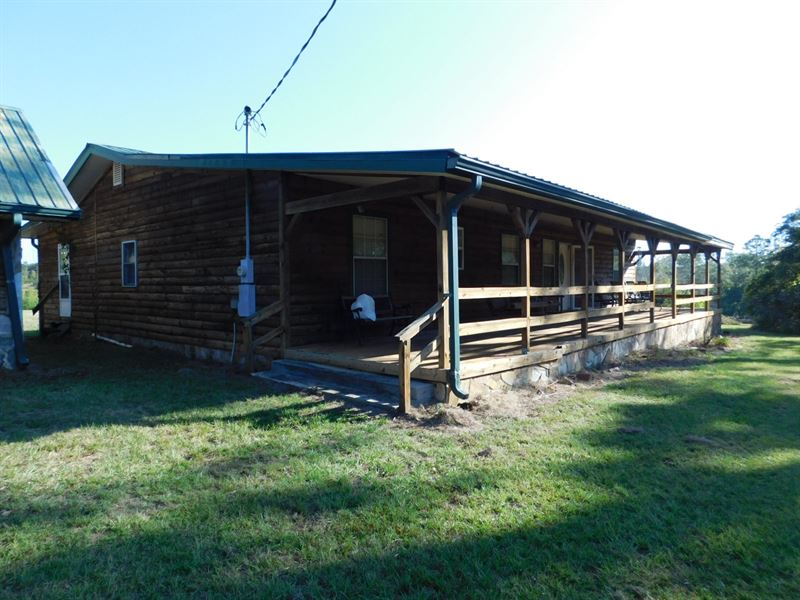 Camp or Home with Stocked Ponds : Georgiana : Butler County : Alabama