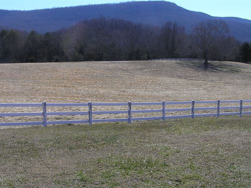 Cattle Farm, Creek, Views, Home : Pikeville : Bledsoe County : Tennessee