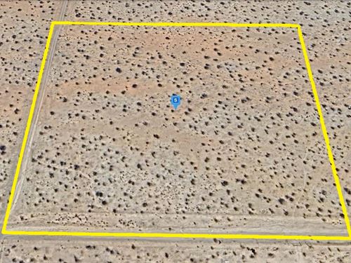 Convenient Access Lot : Adelanto : San Bernardino County : California