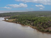 Waterfront Bon Secour River : Bon Secour : Baldwin County : Alabama