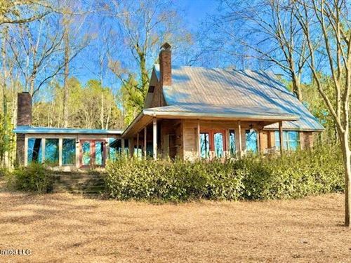 Artisan Acre Escape : Magnolia : Pike County : Mississippi