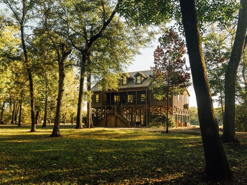 One Equity Share at Miller Point Ti : Clarksdale : Coahoma County : Mississippi