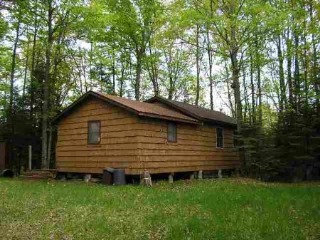 6251 Hardwood Rd. Mls 1063002 : Republic : Marquette County : Michigan