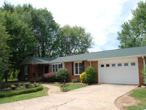 5.41-acre Horse Farm : Campobello : Spartanburg County : South Carolina