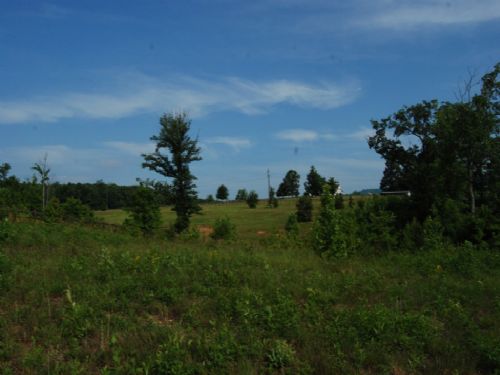13.83 Acres in Equestrian Community : Landrum : Greenville County : South Carolina