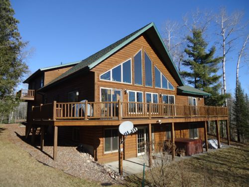 Chalet W/41 Acres & A Private Lake : Minocqua : Oneida County : Wisconsin
