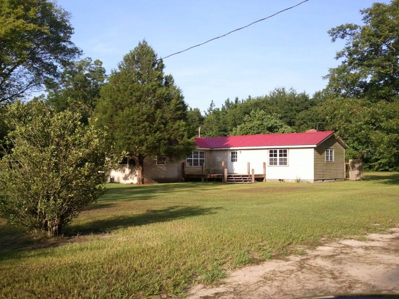 Nice Country Home On 11 Acres Farm for Sale in Screven, Wayne County