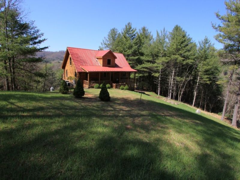 Log Home in Blue Ridge Mtn. : Mouth Of Wilson : Grayson County : Virginia