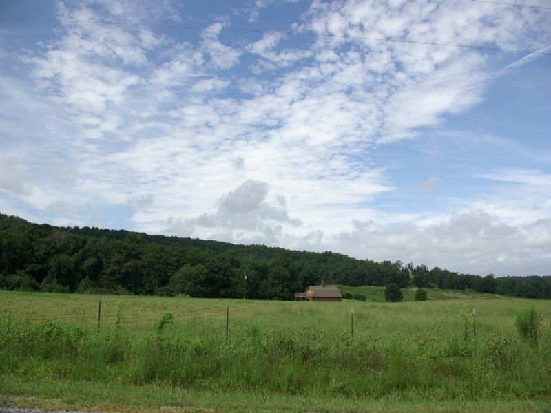 Apt Barn - Lake - Pond - Branch : Altoona : Etowah County : Alabama