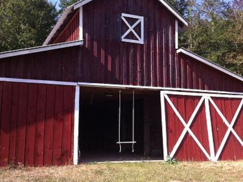 Horse Barn On 5ac for Lease : Cumming : Forsyth County : Georgia