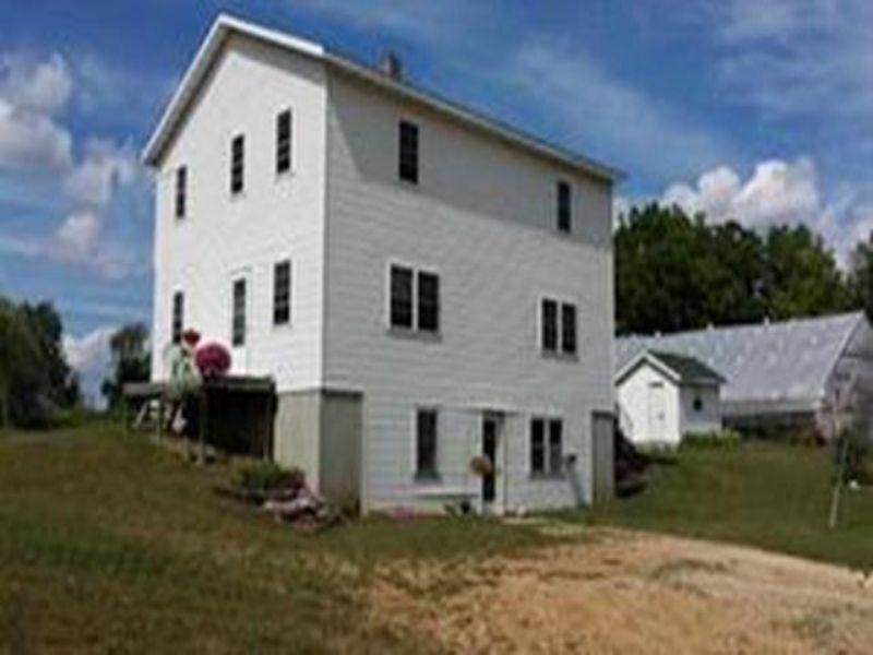 Great Country Amish 5br Farmette Farm for Sale in Pardeeville