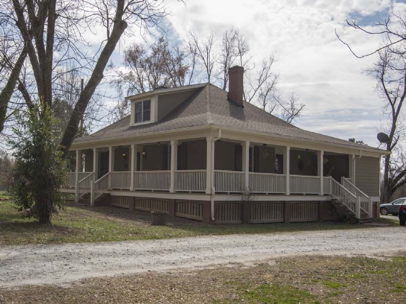Historic Home, 15 Acres, Barn, Farm for Sale in 72468 FARMFLIP