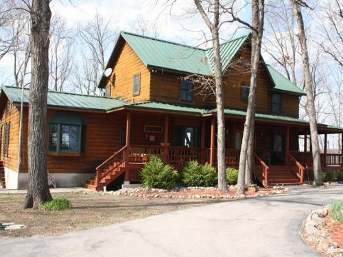 Located in Camden County Missour : Camdenton : Camden County : Missouri