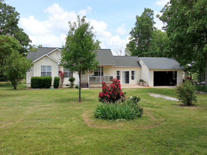 Nice 3 Br/2 Ba Home in Country : Mountain View : Stone County : Arkansas