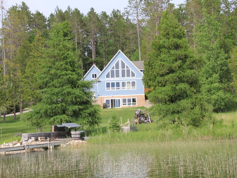 Custom Home On Mccollum Lake Farm for Sale in Caledonia, Oscoda