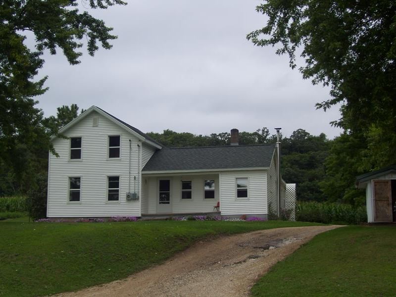 Beautiful Well Kept Farmette Farm for Sale in Portage, Columbia