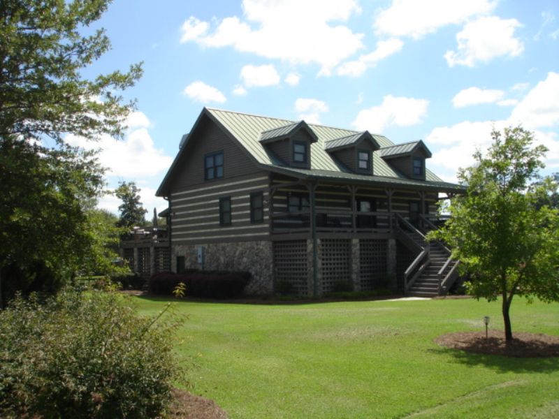 979 Acres with Lodge : Abbeville : Wilcox County : Georgia