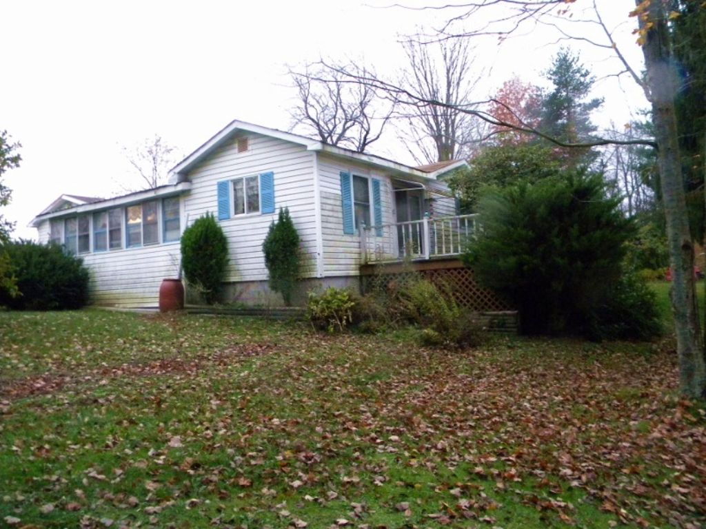 Country Home & Land Auction, Farm Auction in Pennsylvania, 82200