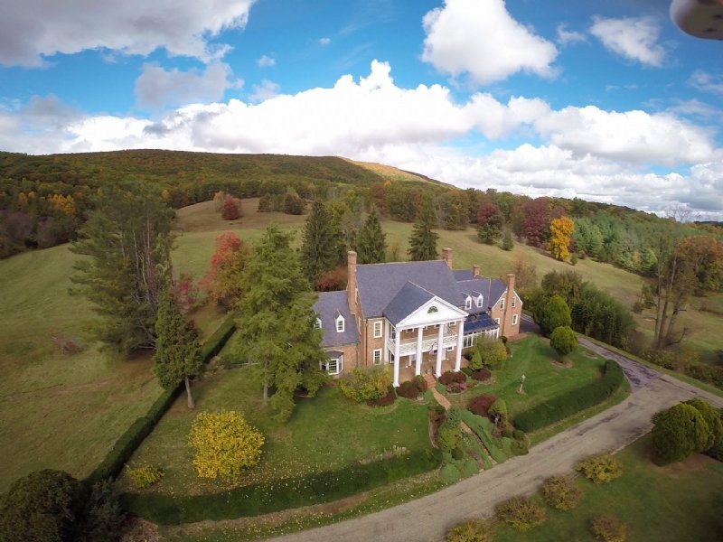 818 Ac Estate, 8 Residences : Millboro : Bath County : Virginia