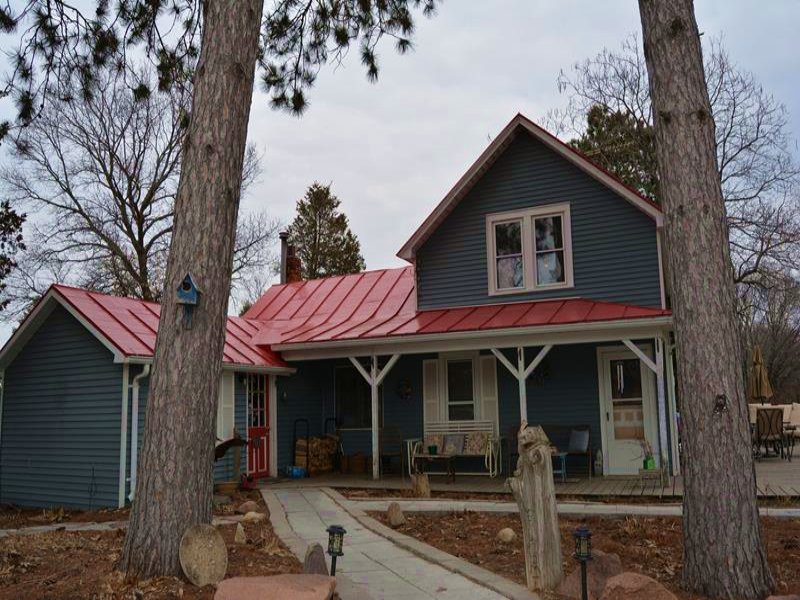 Farmette with Hunting Land & Lake : Montello : Marquette County : Wisconsin