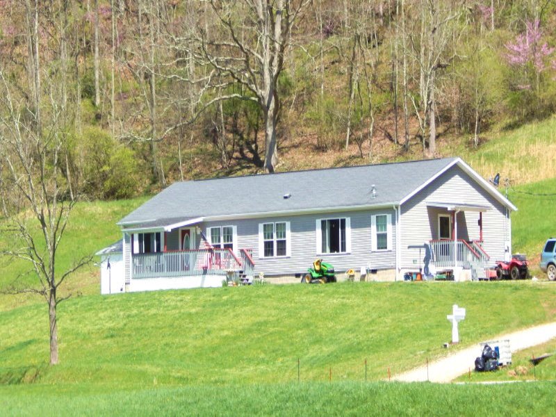 169 Surveyed Farm with Two Homes, Farm for Sale in West Virginia