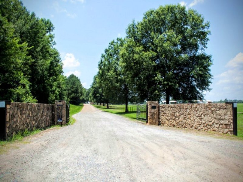 3.66 Acres Horse Farm Land Farm for Sale in Benton, Bossier Parish