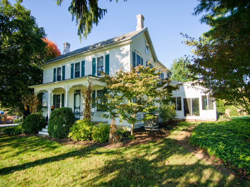 A Gentleman's Farm Awaits, Farm for Sale in West Virginia, 96530